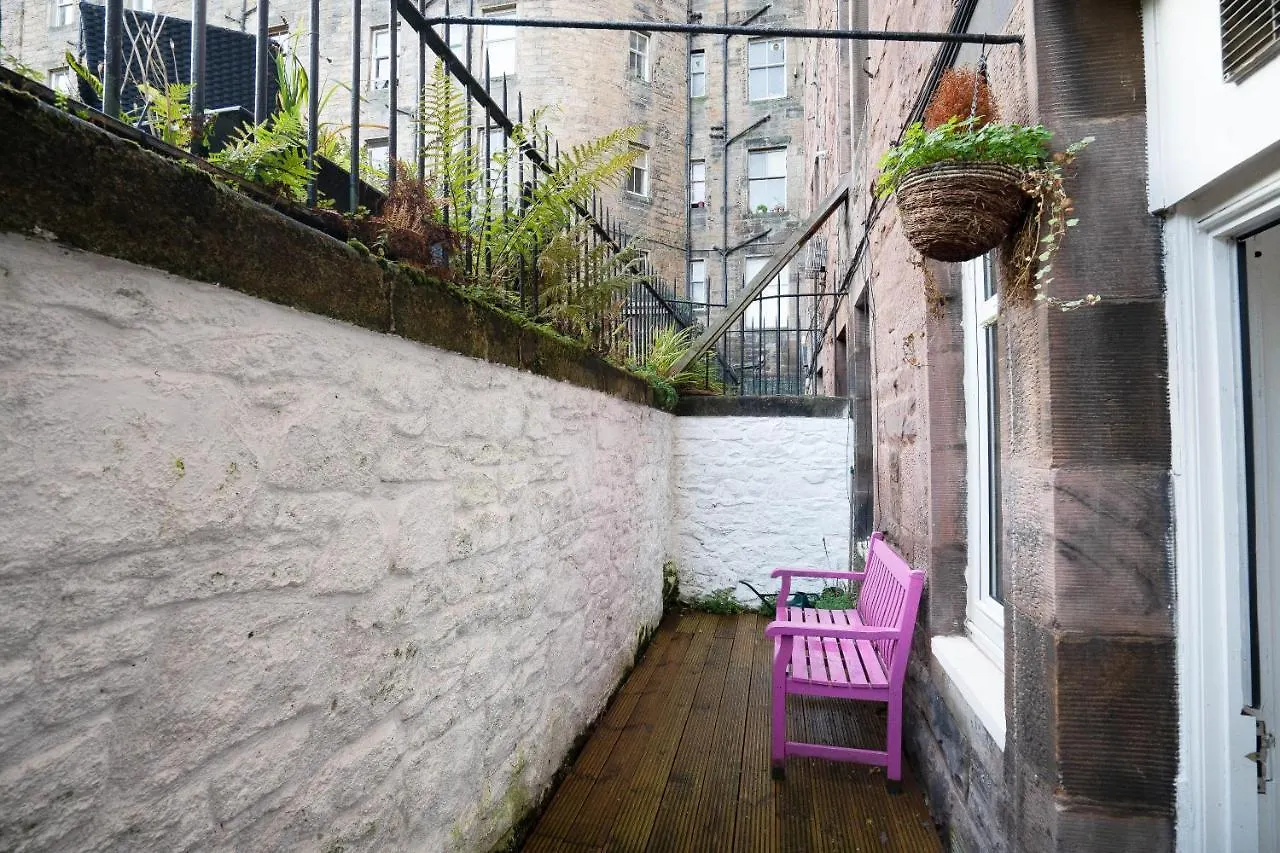 Special Basement Apartment Close To The Meadows 爱丁堡 0*,
