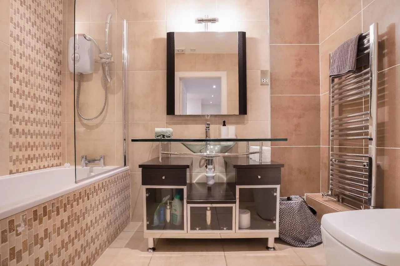 Special Basement Apartment Close To The Meadows 爱丁堡 英国