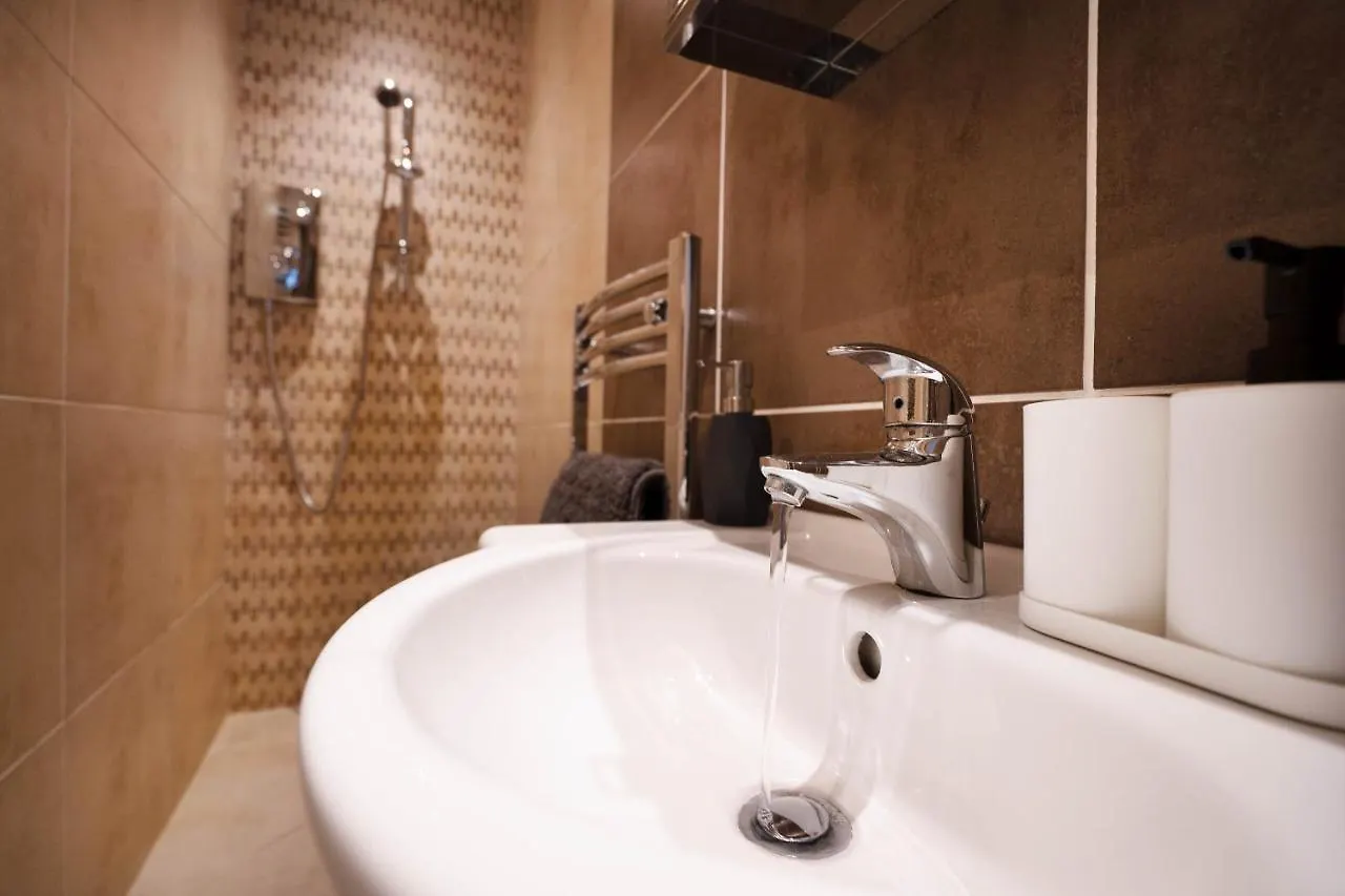 Special Basement Apartment Close To The Meadows 爱丁堡