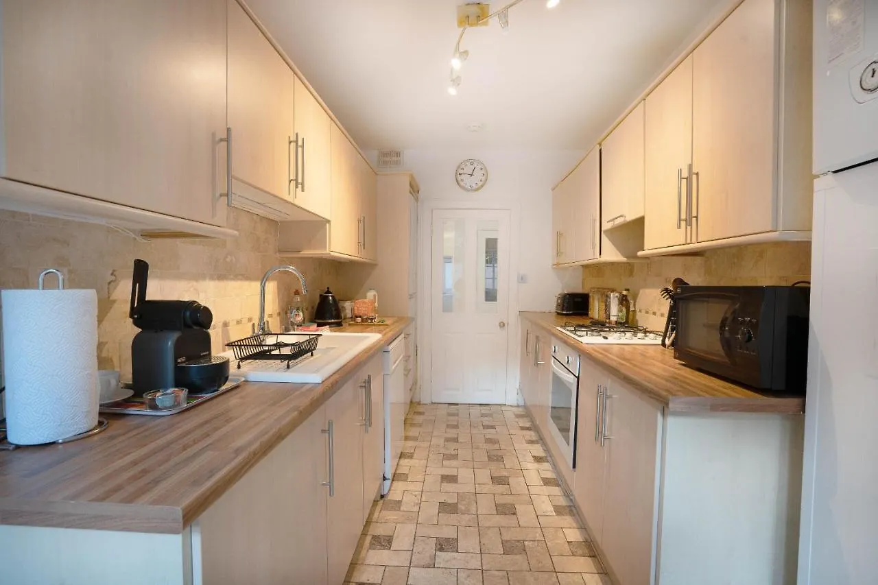 Special Basement Apartment Close To The Meadows 爱丁堡 0*,